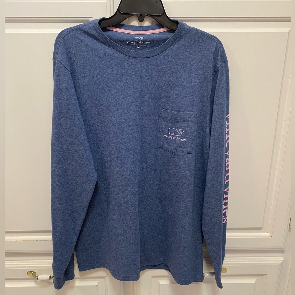 Vineyard Vines Long-Sleeve Whale Pocket Blue Pink Logo Tee Shirt Men’s Medium